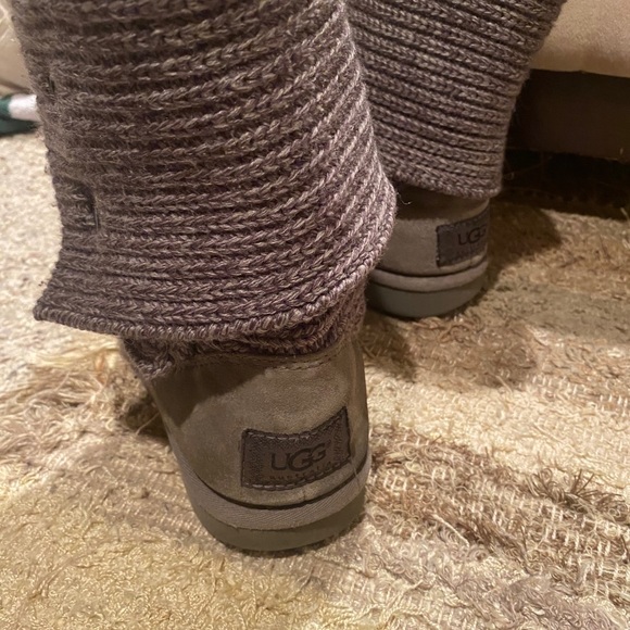 Knit UGG Boots - Picture 2 of 3